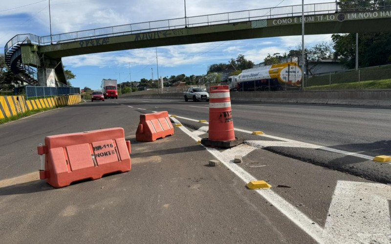 Mova alça de acesso junto a BR-116, para quem vem sentido Capital-interior