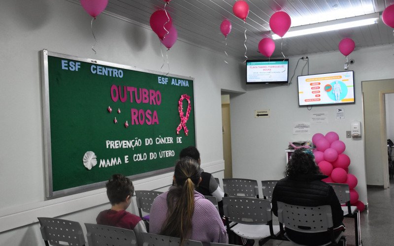 Ações pelo Outubro Rosa em unidades de saúde de Nova Petrópolis