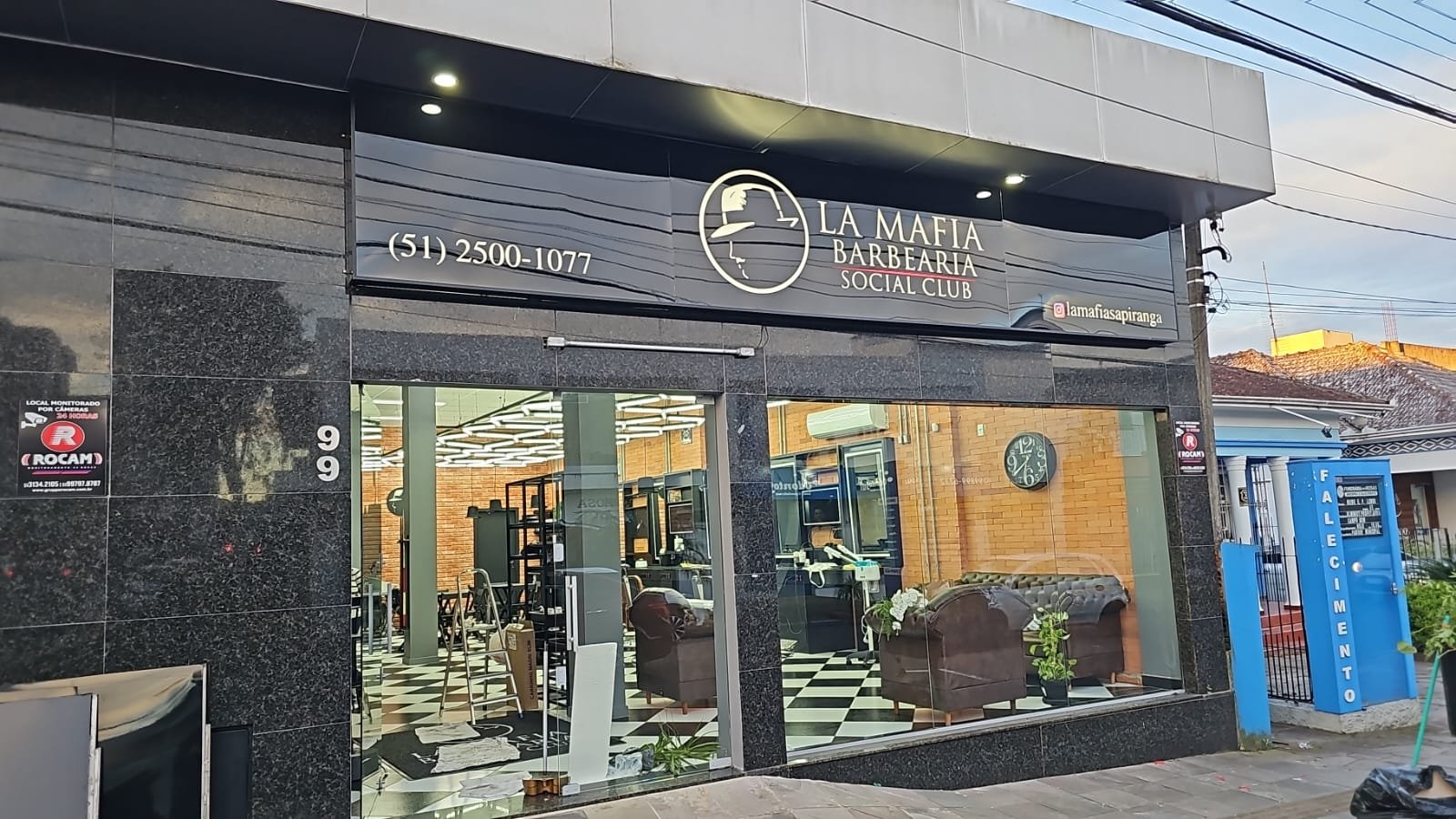 Família abre 3ª franquia de uma das maiores redes de barbearia do País; confira os detalhes