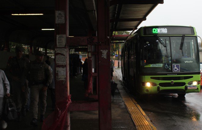 "Estou perdida", diz aposentada que teve a carteira levada por criminosas disfarçadas em ônibus de Canoas