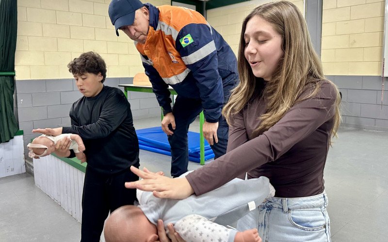 Alunos da escola Caic vão se tornar agentes mirins da Defesa Civil de Gramado