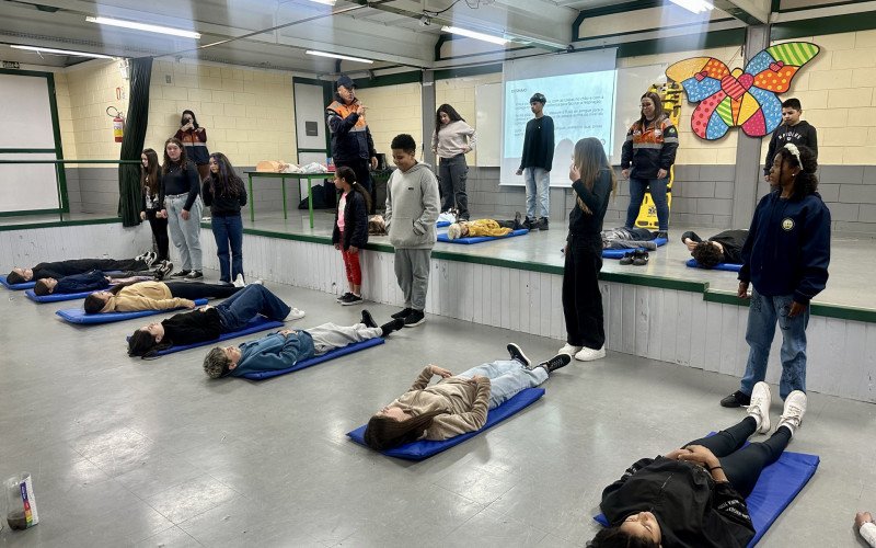 Alunos da escola Caic vão se tornar agentes mirins da Defesa Civil de Gramado