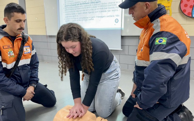 Alunos da escola Caic vão se tornar agentes mirins da Defesa Civil de Gramado