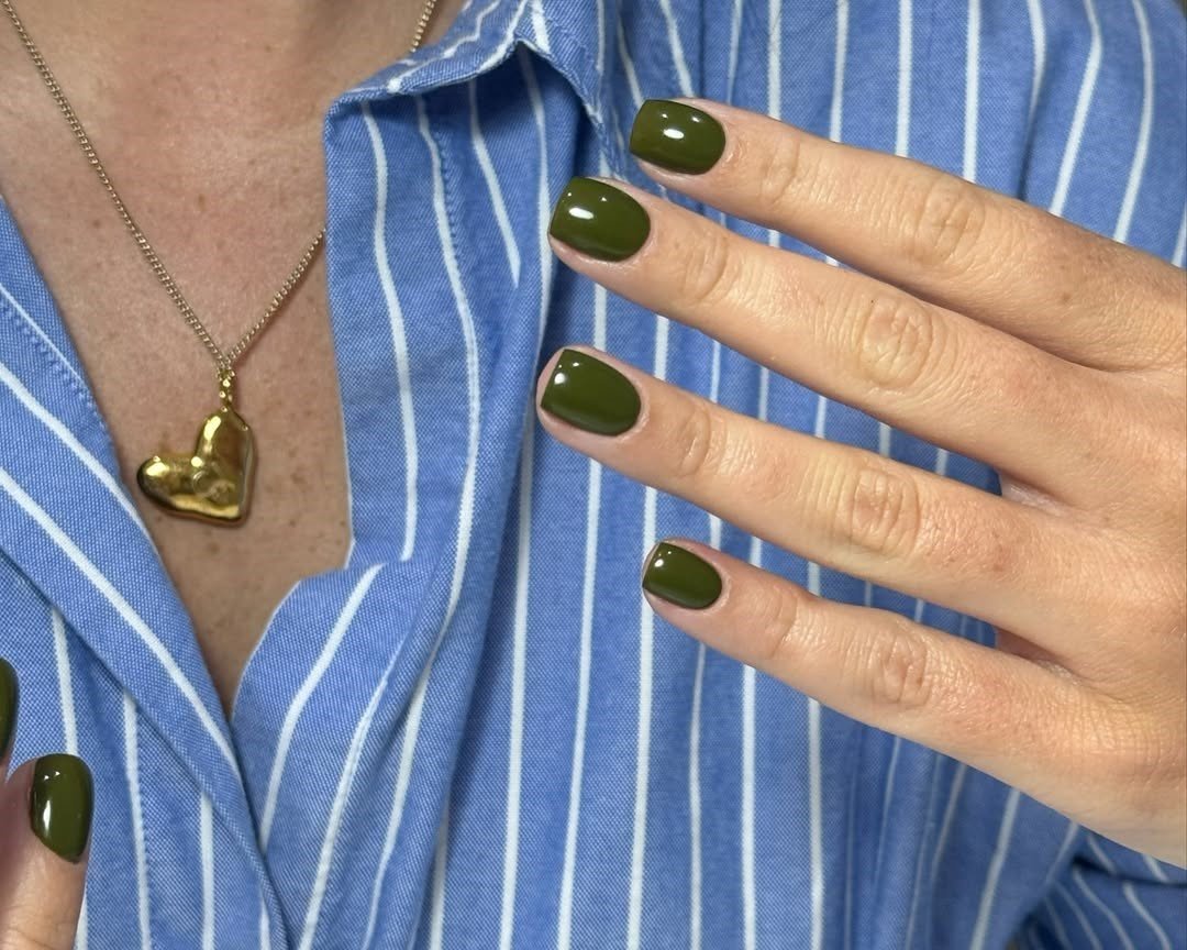 Seu esmalte descasca no verão? 5 dicas para manter as unhas impecáveis