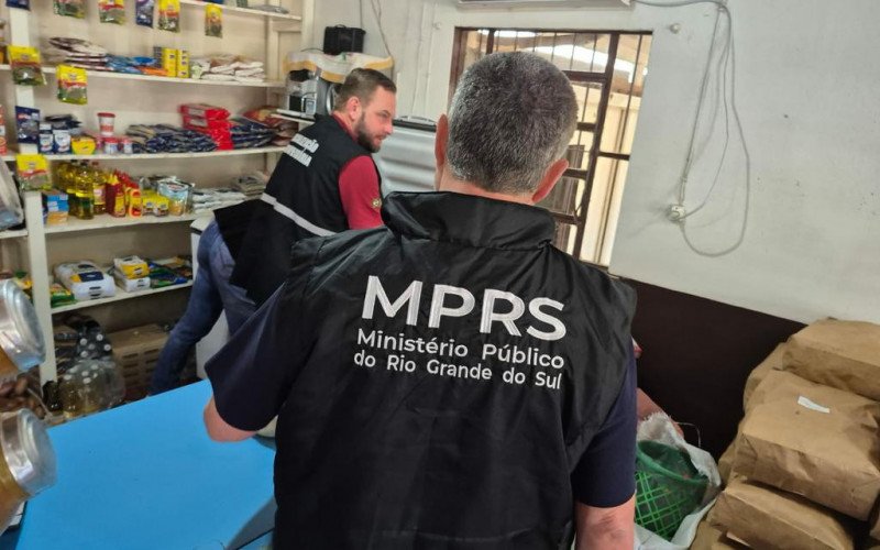 Mais de 600 quilos de produtos impróprios foram apreendidos pelo Ministério Público do Estado (MPRS)
