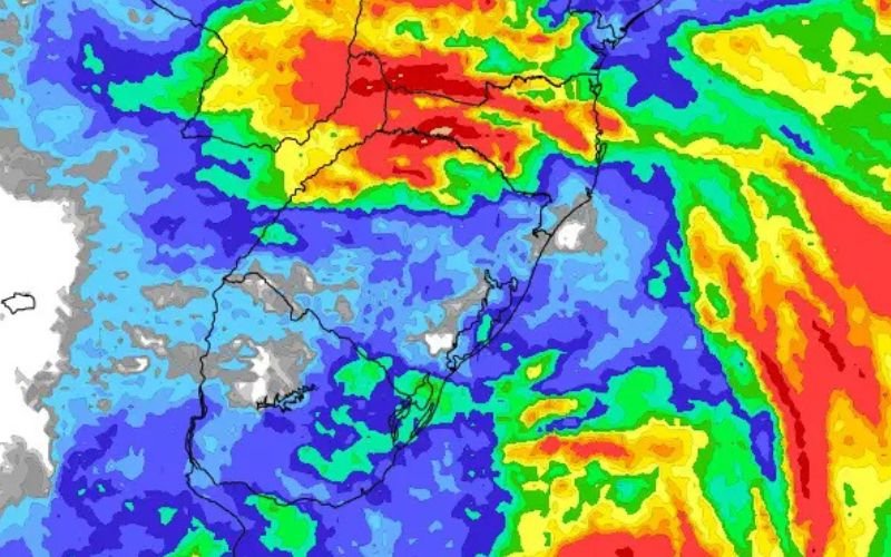 Frente fria associada a ciclone vai mexer com o tempo neste fim de semana; veja o que esperar
