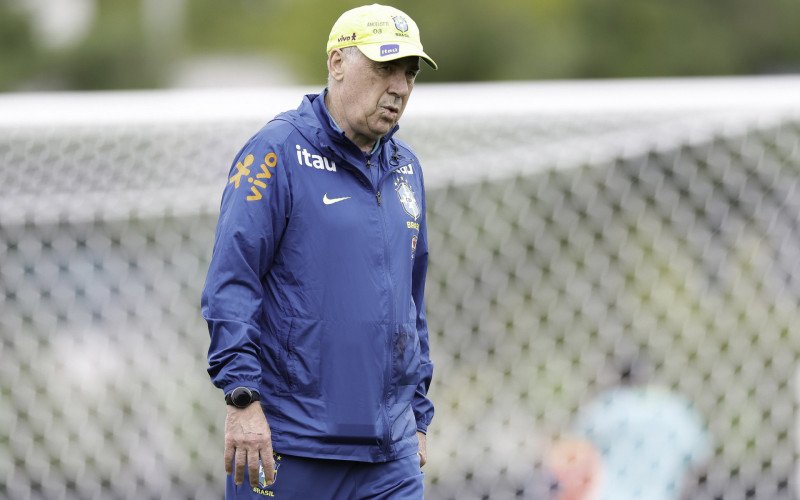 Treinador Carlo Ancelotti | abc+