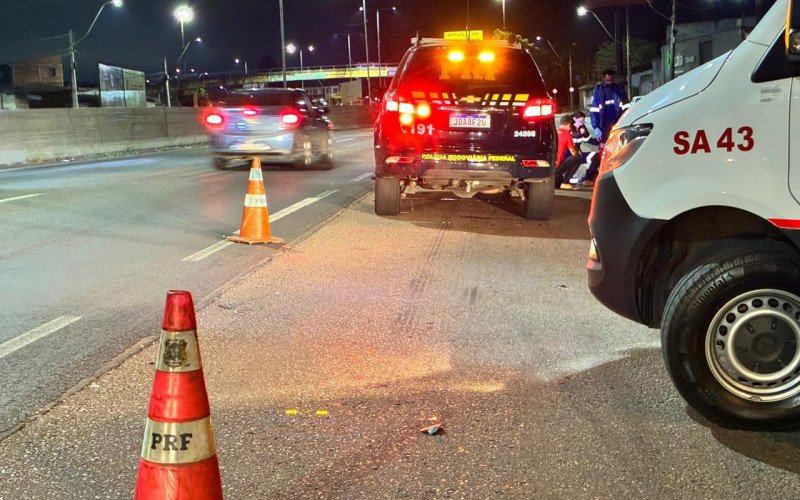 Homem morre atropelado na BR-116, em São Leopoldo, no fim da noite deste domingo (12) | abc+