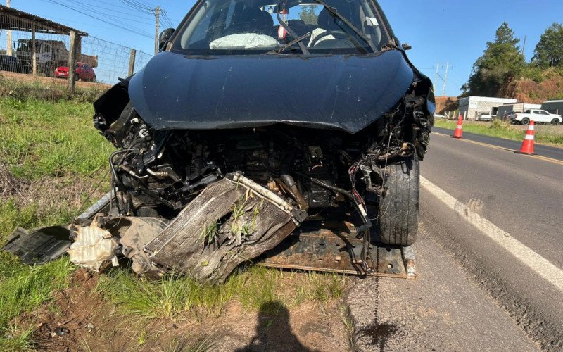 Hyundai ix35 ficou com a parte dianteira completamente destruída | abc+