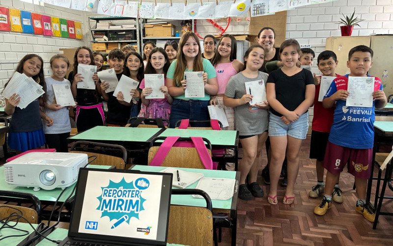 Turmas do 4º ano da Emeb Rodrigues Alves em oficina do projeto Repórter Mirim | abc+