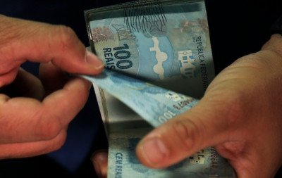 Maior salário fixo no Brasil é de R$ 100 mil por mês; saiba para quais cargos