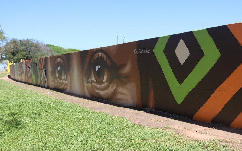 PraÃ§a do Imigrante ganhar mural de arte, feito pelo artista Feu Cardoso, como legado do Aldeia Sesc CapilÃ©