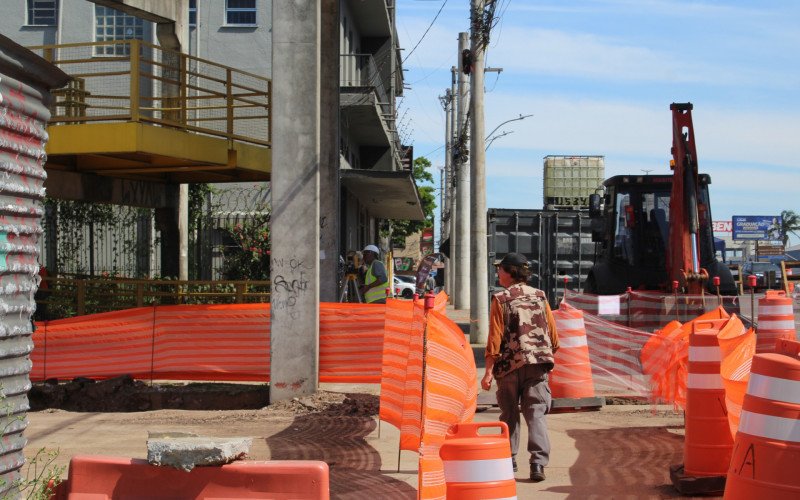 15/10/2025 - Uma semana das obras do túnel da Domingos Martins em Canoas