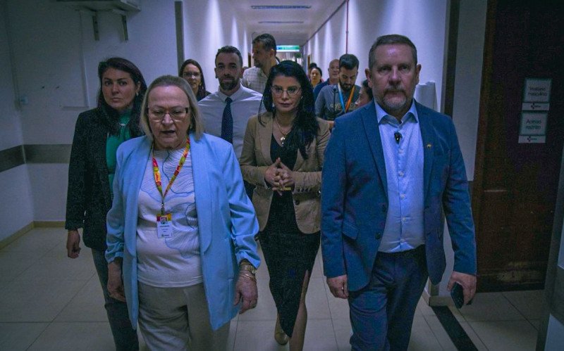 Secretária Arita e o prefeito Heliomar no Centenário