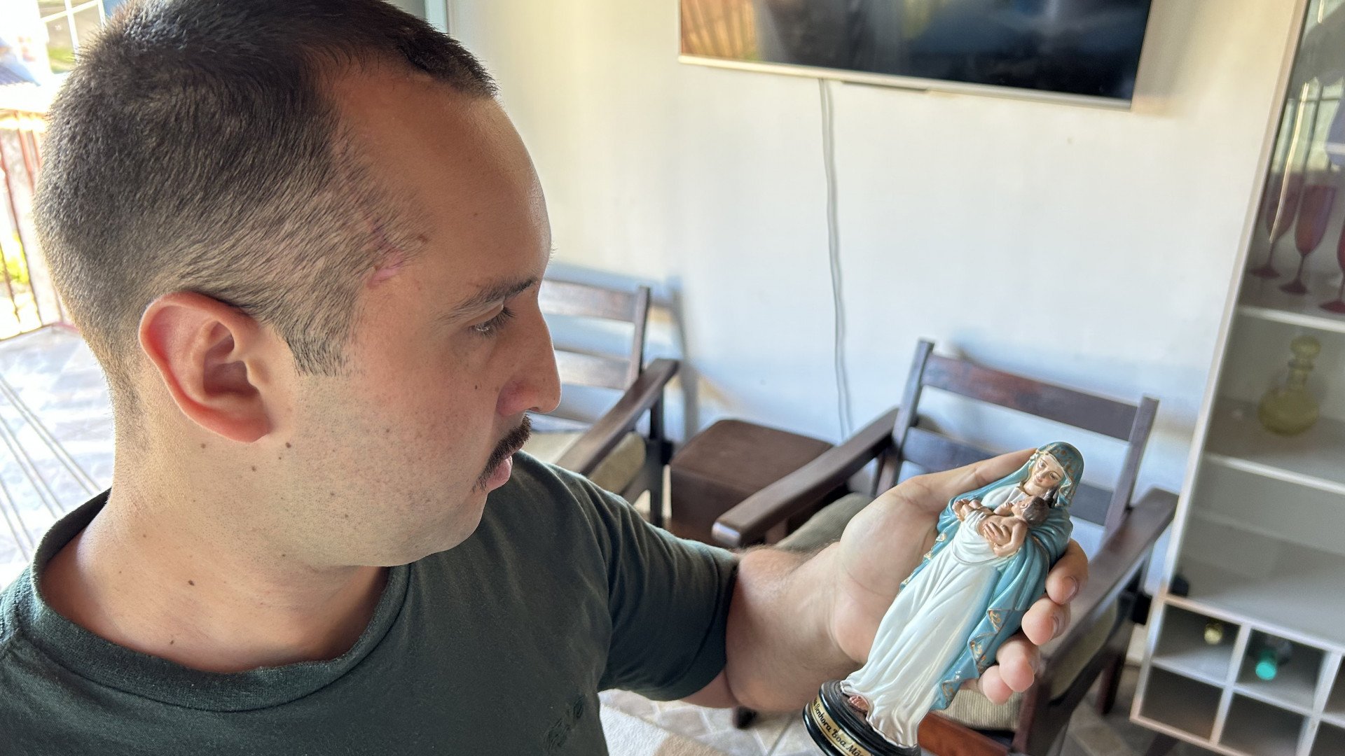 "Fiz o sinal da cruz e entreguei a vida a Deus": Sobreviventes convivem com marcas de tiroteio que completa 1 ano em Novo Hamburgo