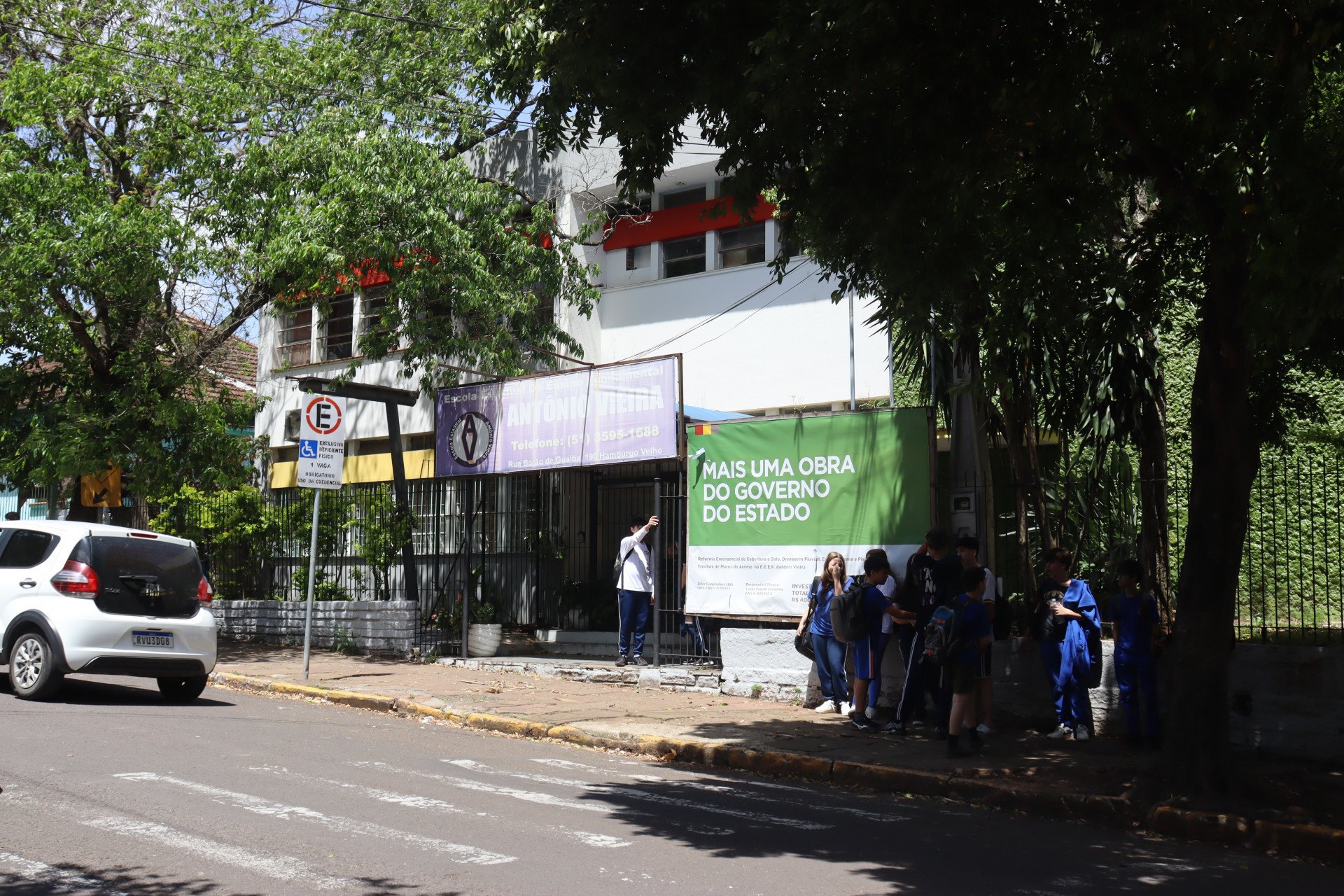 Falta de professor em escola estadual preocupa pais