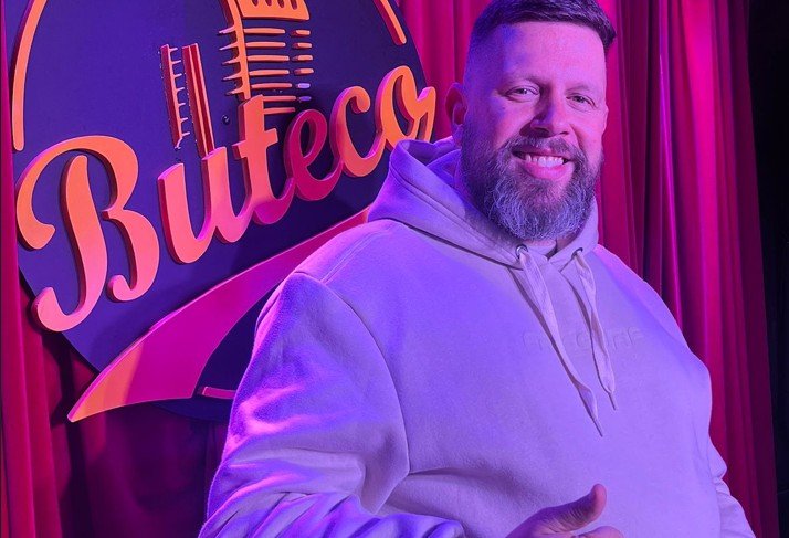 "É possível brincar com o assunto", ensina professor de Canoas que se tornou comediante