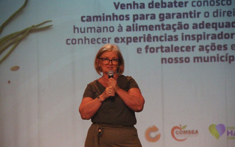 Presidente do Comsea, Claudete Schneider,