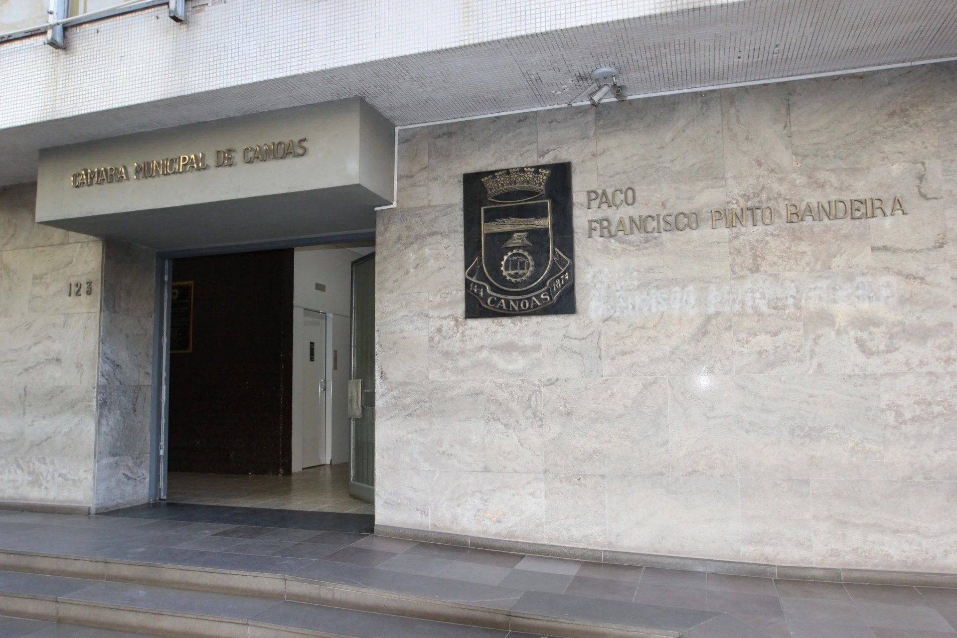Câmara de Vereadores aprova aumento de IPTU em áreas centrais e corredores viários; entenda as mudanças
