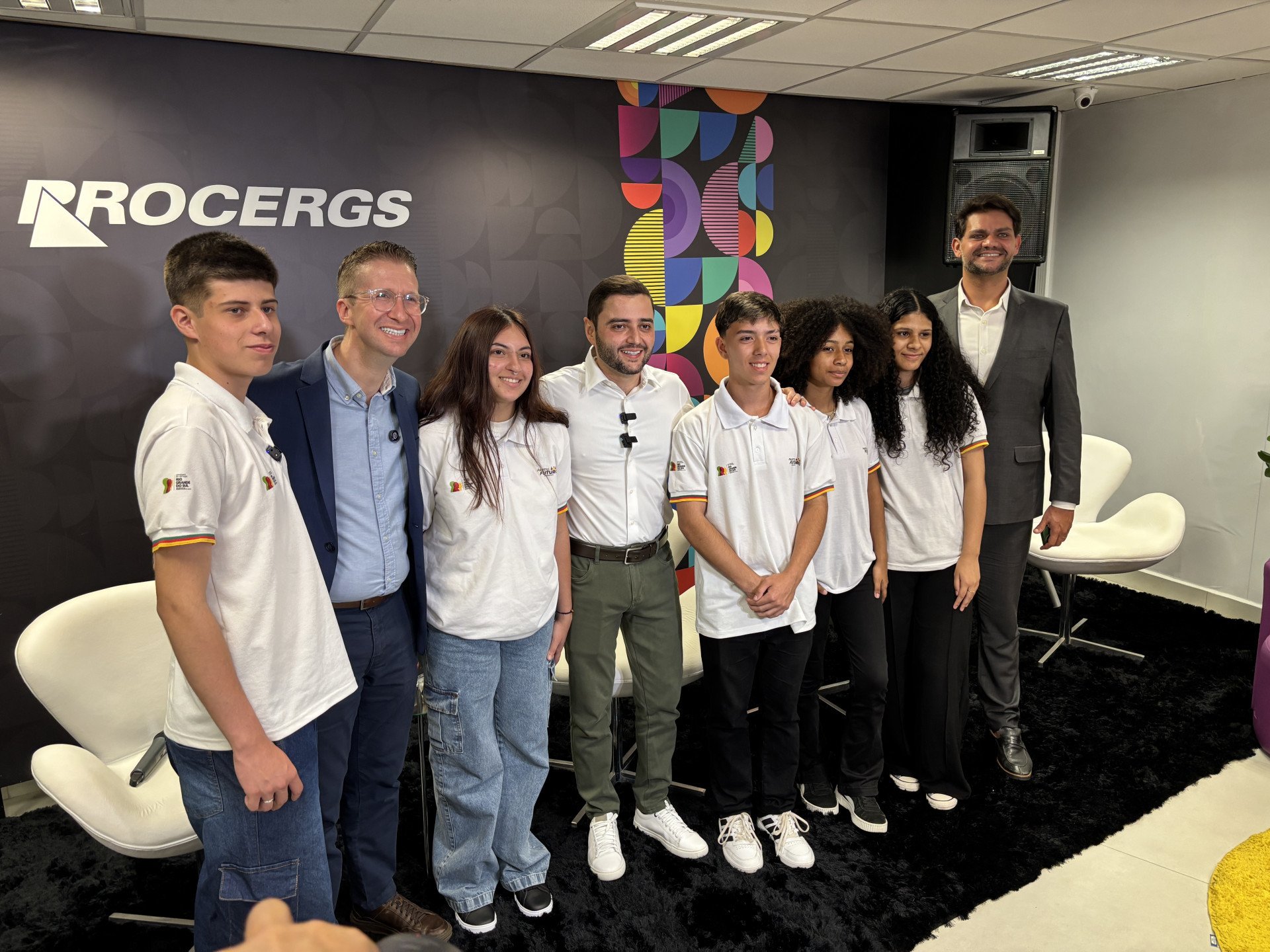 Partiu Futuro Reconstrução leva jovens gaúchos para missão na Espanha