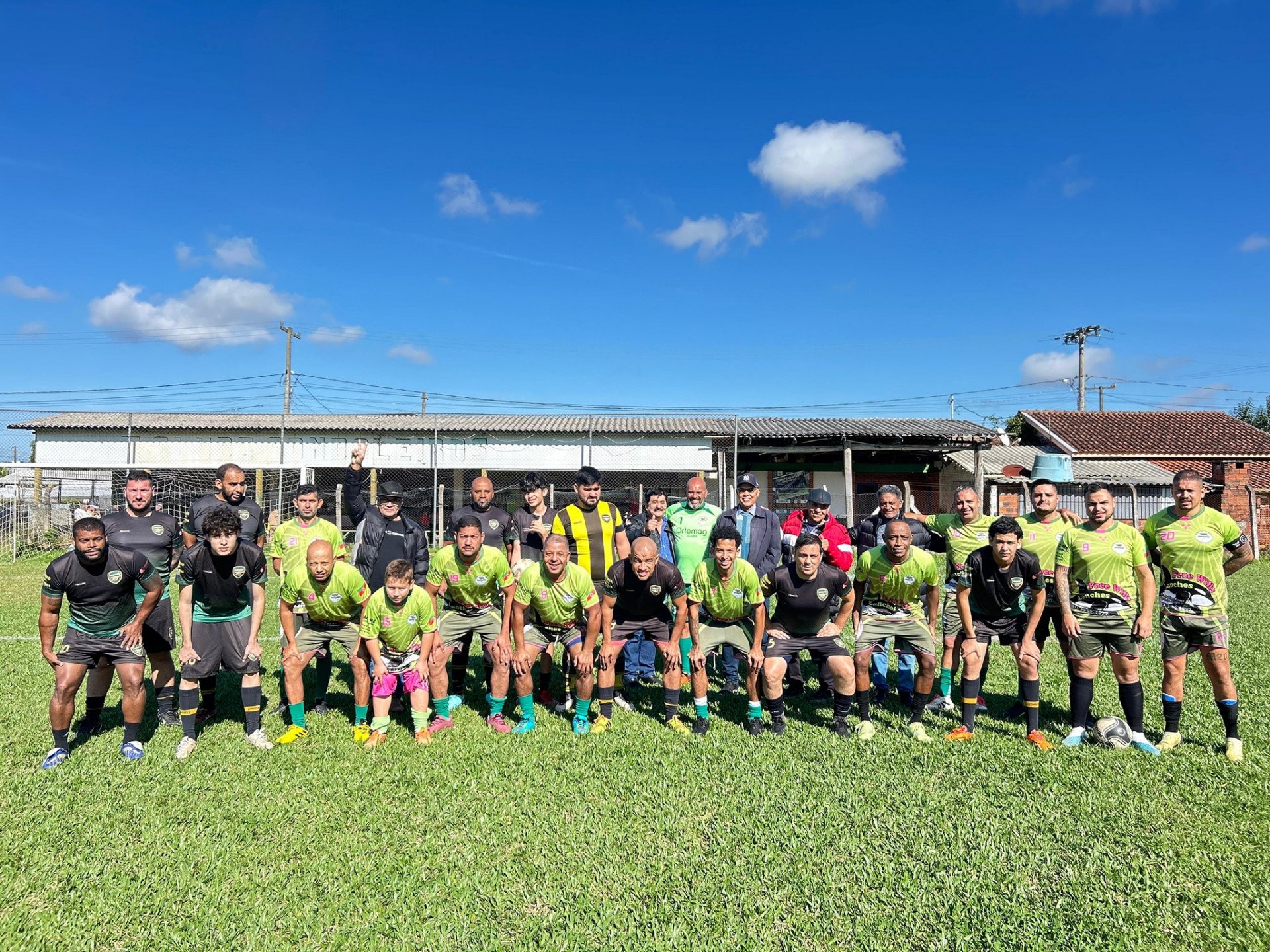 No ritmo do samba e do futebol, Unidos de Sapiranga celebra união e aniversário do presidente neste domingo