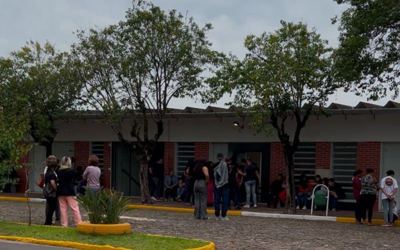 VÍDEO: Familiares e amigos se despedem de adolescente que morreu afogado no Rio dos Sinos