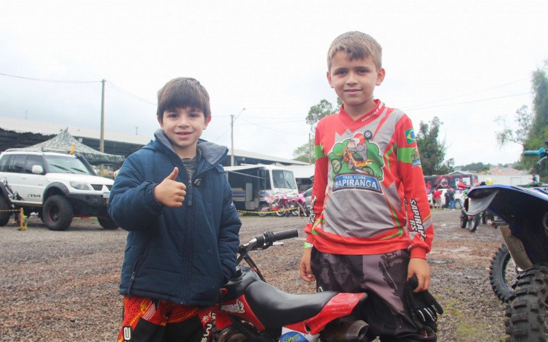 Lucas Brizola e o primo Mateus Fagundes