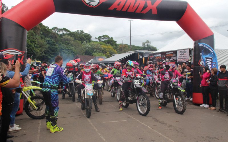 Primeira Trilha das Patroas contou com a participação de dezenas de mulheres