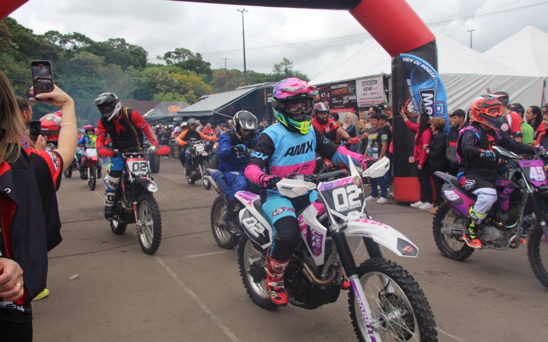 Primeira Trilha das Patroas contou com a participação de dezenas de mulheres