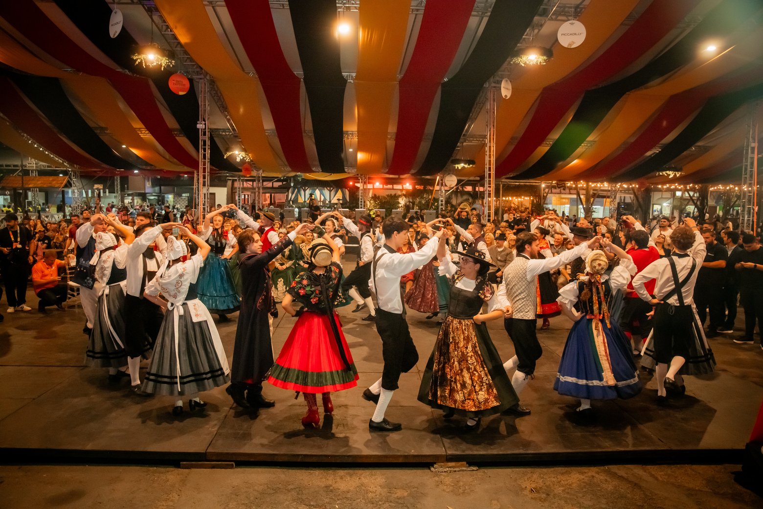 Desfile da Oktoberfest de Igrejinha é transferido devido à chuva