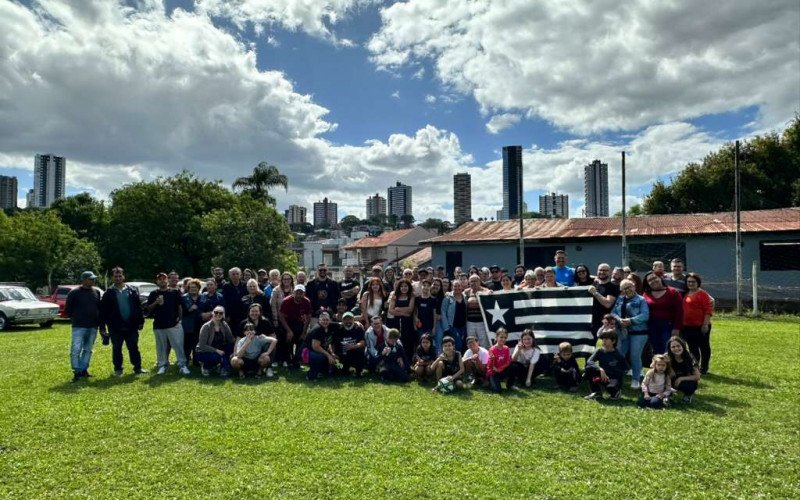 Festa para crianças e exposição de carros antigos reuniu a comunidade na sede do Botafogo | abc+