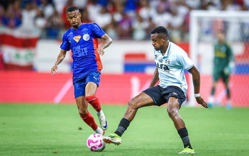 Edenilson esteve em campo pelo time gremista na goleada sofrida para o Bahia | abc+