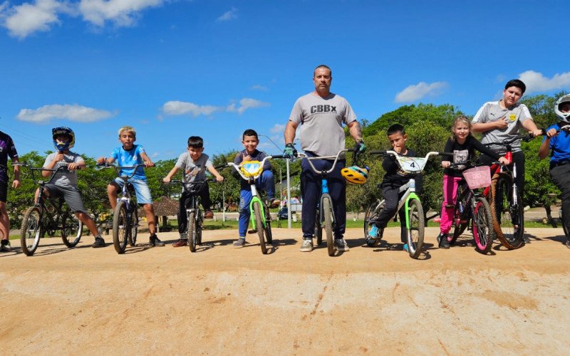 Parque do Trabalhador, na Vicentina, conta com aulas de bicicross em nova pista do local