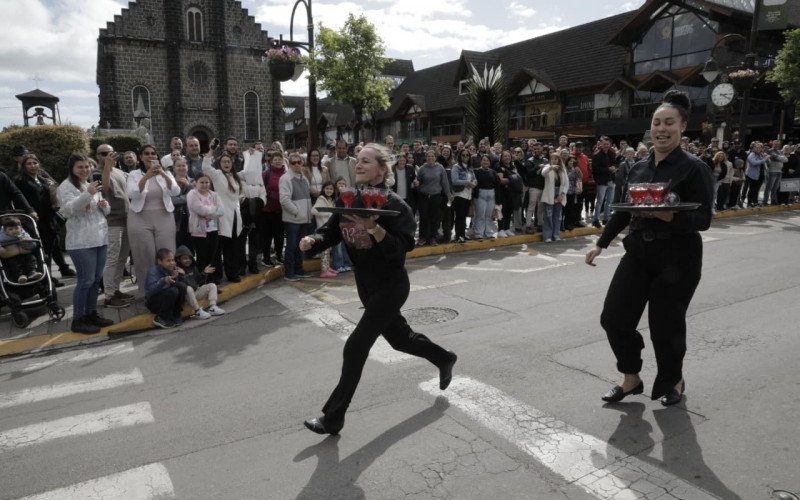 Corrida de Garçons e Garçonetes do Festival de Gastronomia de Gramado