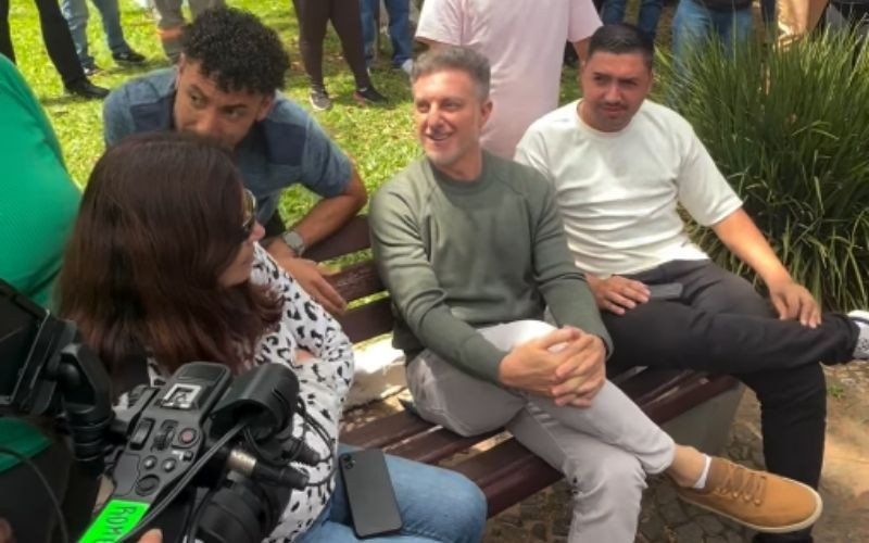 Luciano Huck esteve em São Jerônimo para entregar prêmio do Familhão
