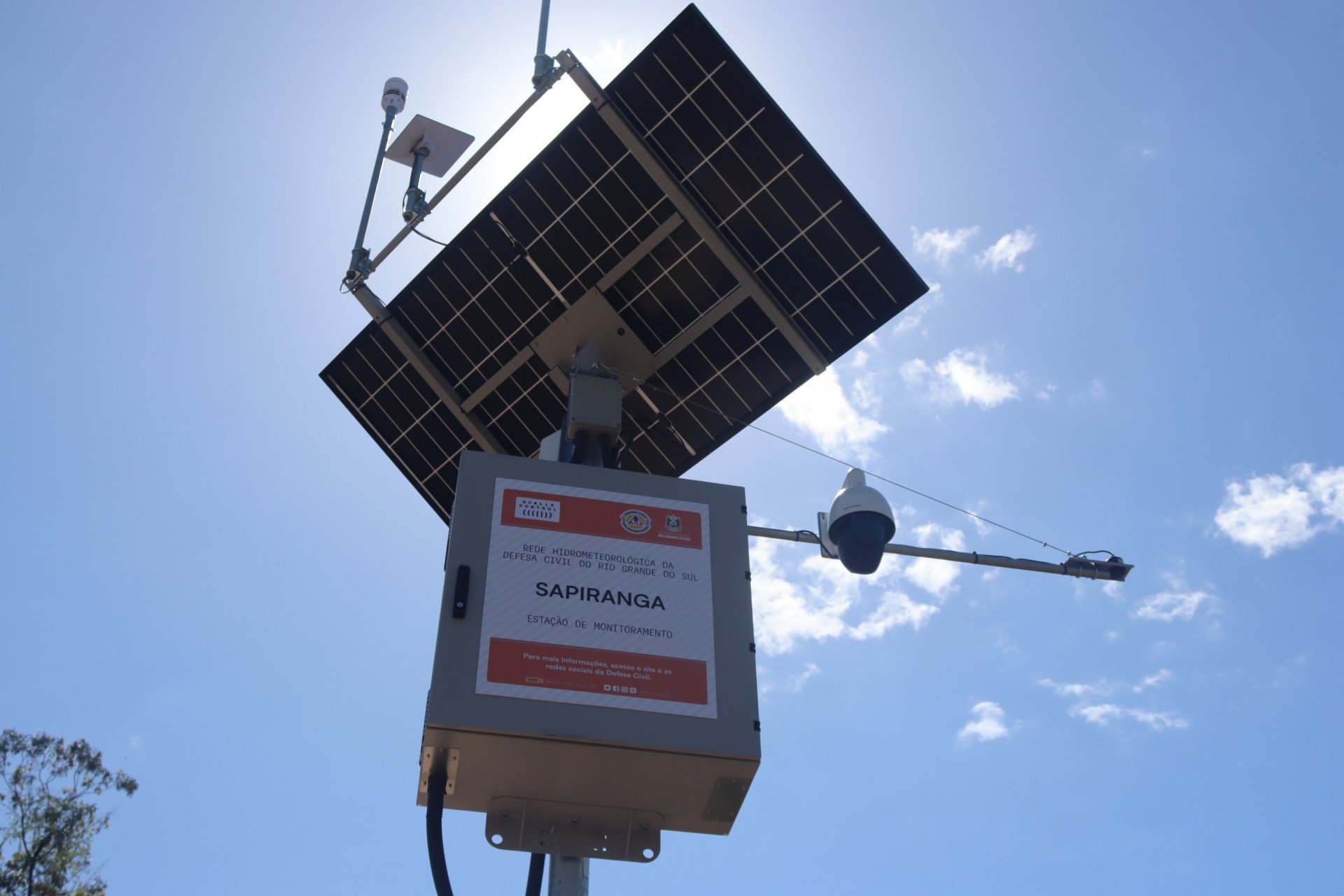 Estações para prever enchentes e monitorar chuvas são instaladas em 29 cidades do RS; saiba quando equipamentos começam a operar