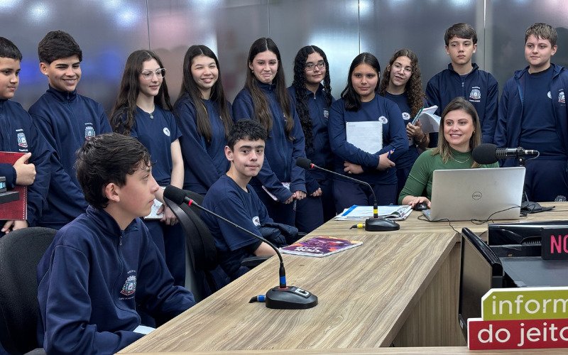 Também participaram das visitas alunos de duas escolas de Campo Bom: a turma do 9º
ano da EMEF CEI e as turmas do 8º ano da EMEF Rui Barbosa