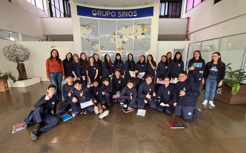 Também participaram das visitas alunos de duas escolas de Campo Bom: a turma do 9º
ano da EMEF CEI e as turmas do 8º ano da EMEF Rui Barbosa