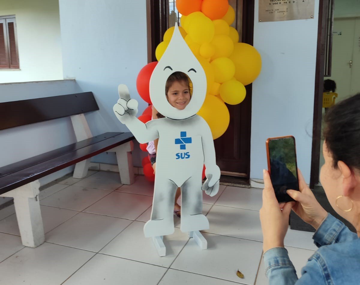Prefeitura de Nova Petrópolis instala totens do Zé Gotinha para incentivar vacinação infantil