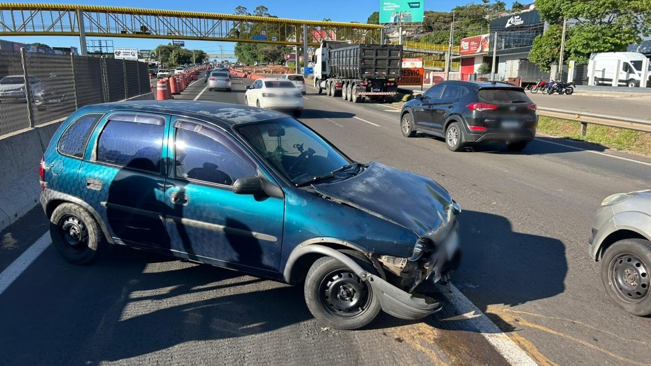 BR-116: Colisão deixa mulher ferida e causa congestionamento quilométrico em Novo Hamburgo