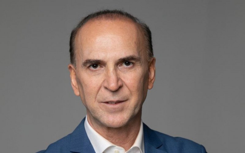 Renomado especialista em cirurgia de mama e titular do Hospital Albert Einstein palestra na Oncologia Centenário