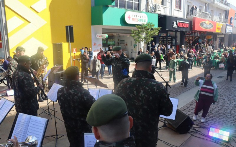 1.º Viva São Léo ocorreu em julho na Rua Independência