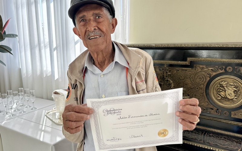 Adão Fernandes de Oliveira, 93 anos
