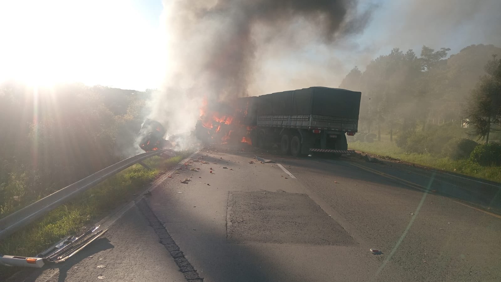 BR-386: Acidente entre caminhões afeta trânsito em trecho do RS