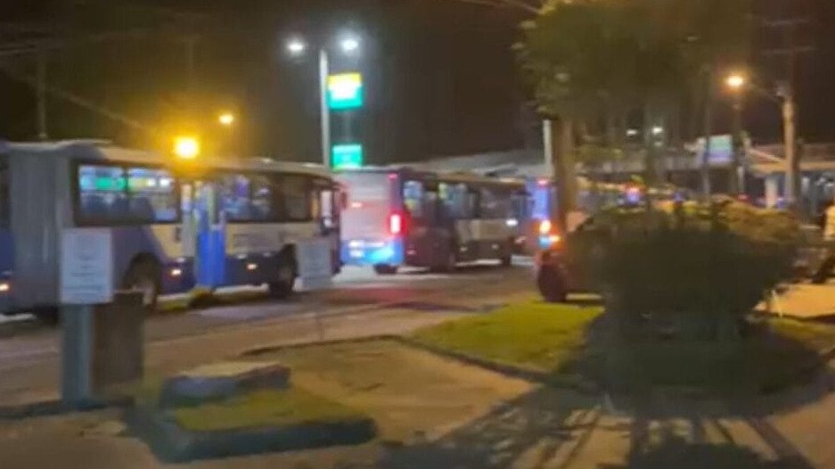 Criança de 5 anos morre atropelada por ônibus próximo a terminal