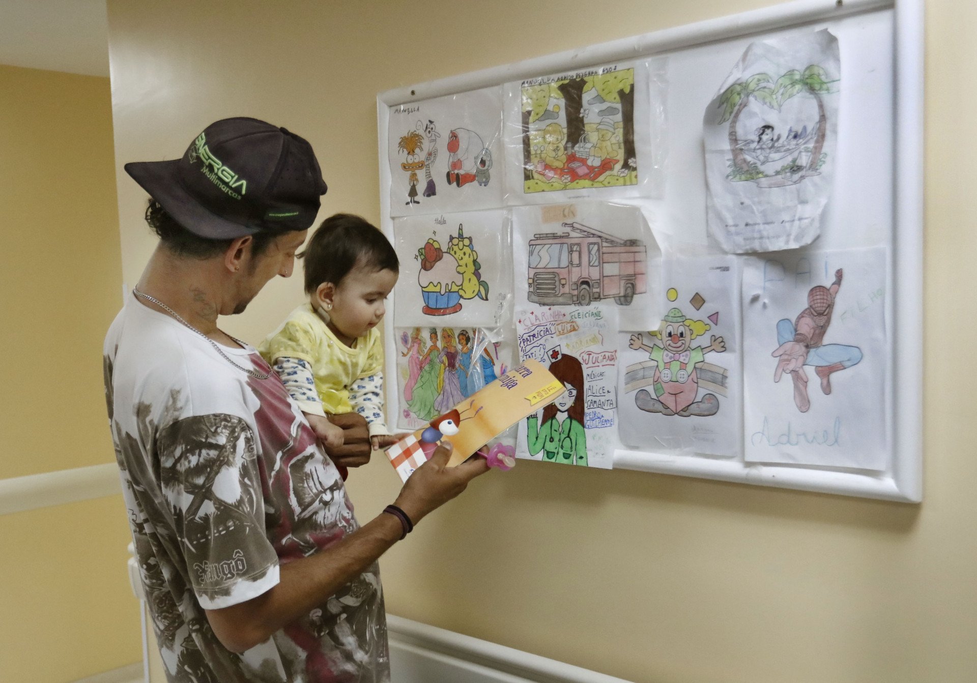 Projeto de alunas da Ulbra leva leitura e alegria para crianças hospitalizadas no HU