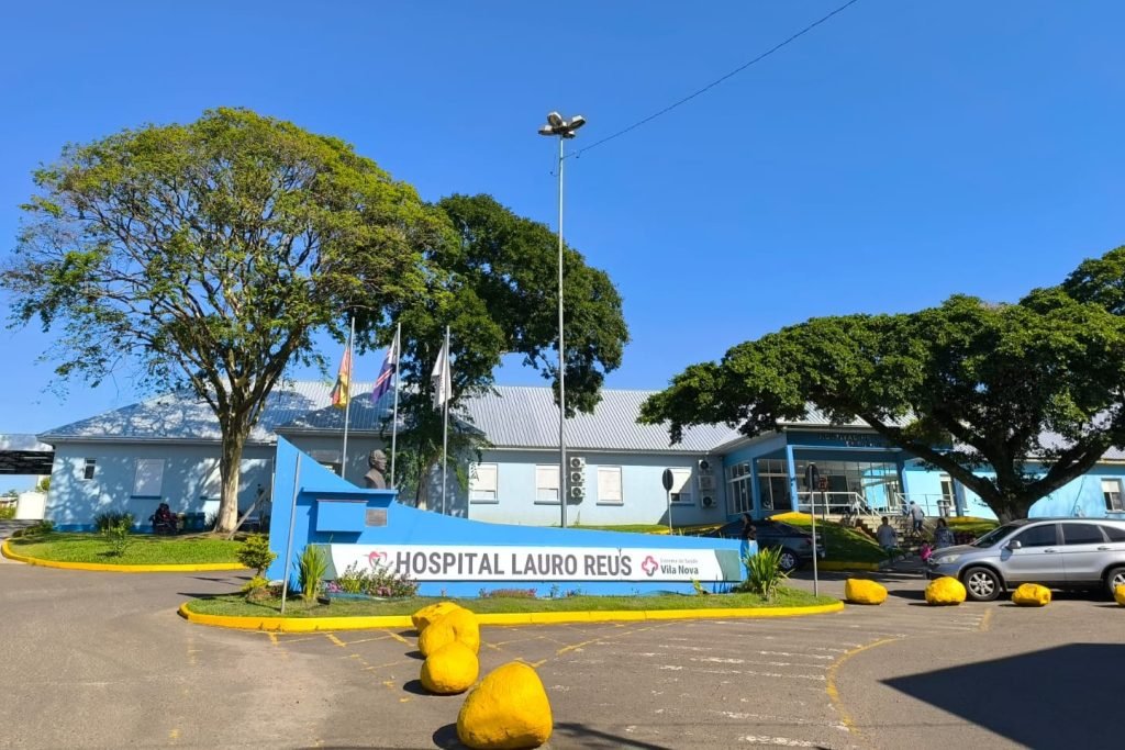 Paciente com risco de ter dedo do pé amputado corre contra o tempo para conseguir transferência determinada pela Justiça