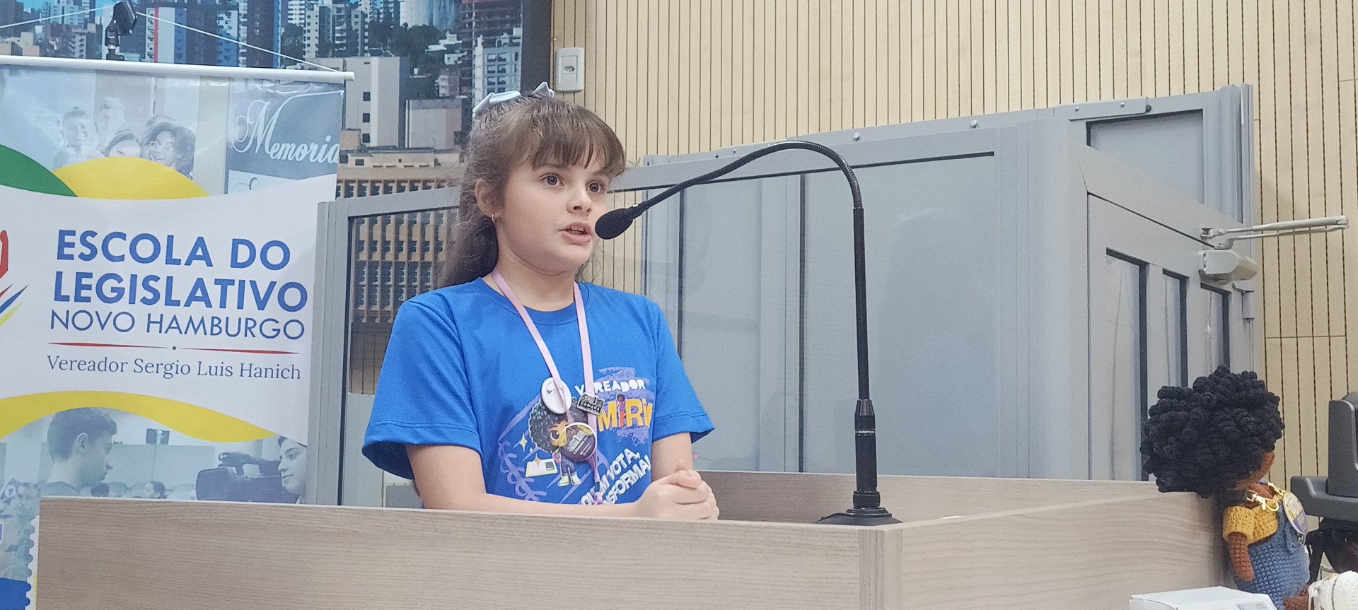 Participantes do Projeto Vereador Mirim apresentam propostas na Câmara de Novo Hamburgo