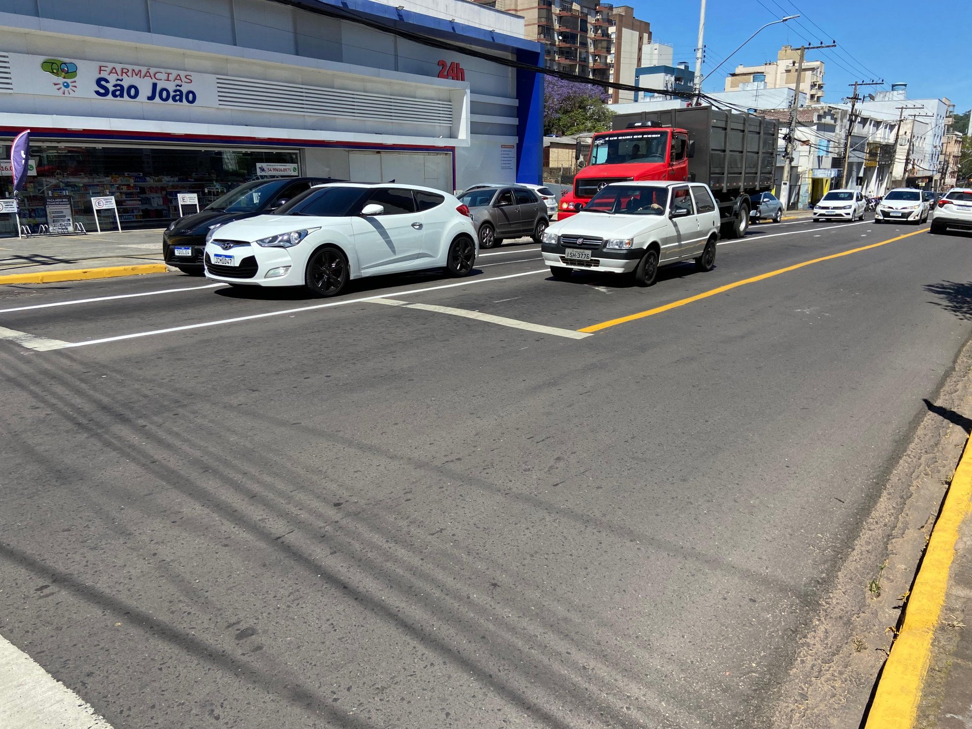Rua movimentada da área central de Novo Hamburgo passa por alterações
