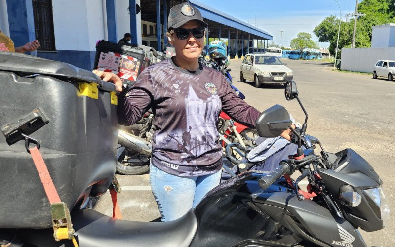 Pit Stop para motoboys é inaugurado na rodoviária leopoldense - Joice Cristina da Silva, motogirl